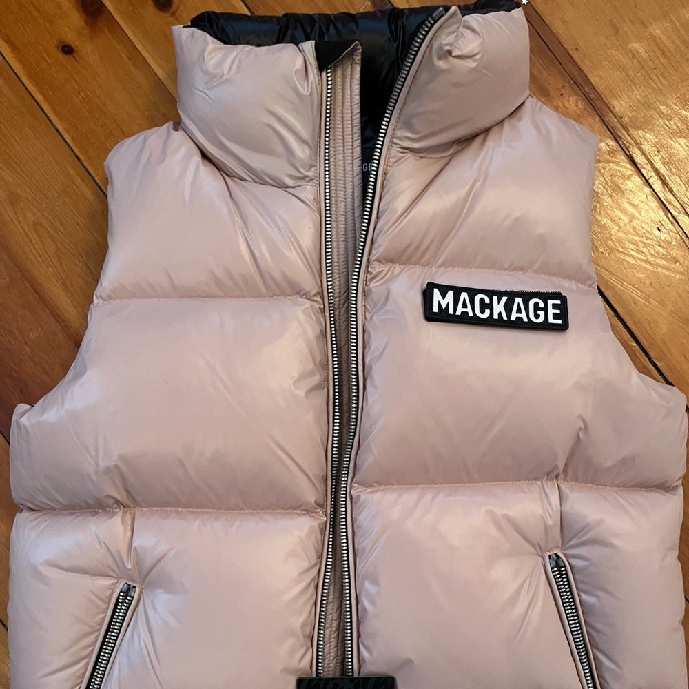 Mackage vest NWT….